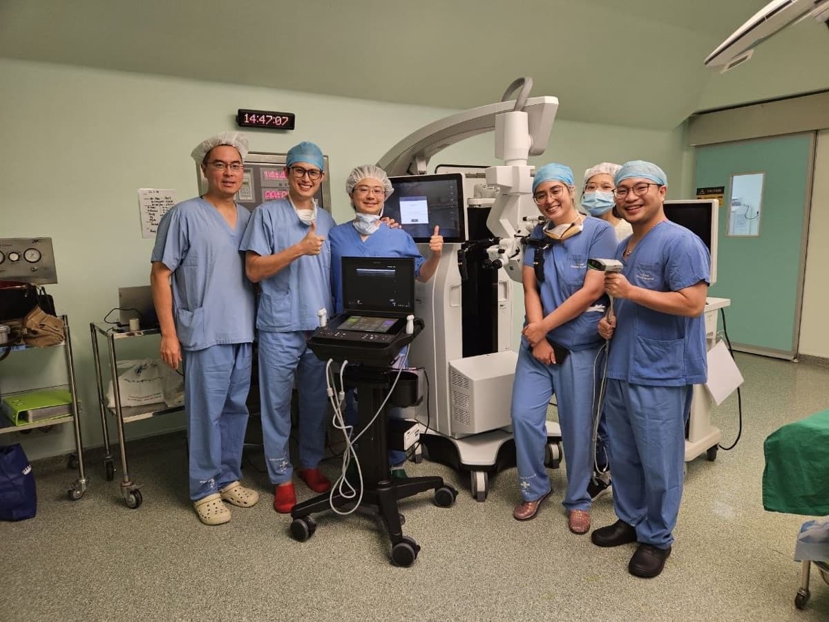 Dr Jeremy Sun with Dr Takumi Yamamoto during lymphatic surgery training in Tokyo